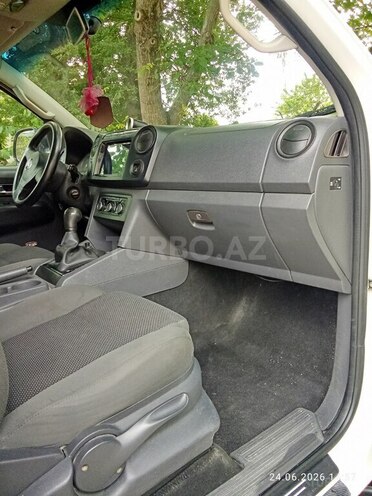 Volkswagen Amarok-13