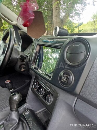 Volkswagen Amarok-15