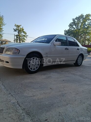 Mercedes C 220-10