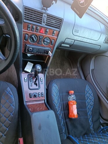 Mercedes C 220-9