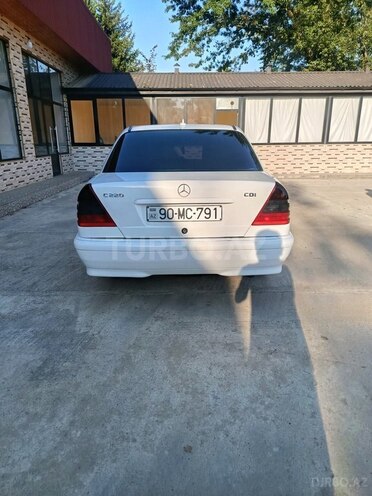 Mercedes C 220-17