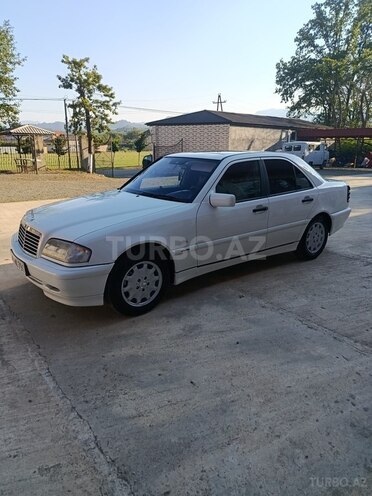 Mercedes C 220-12