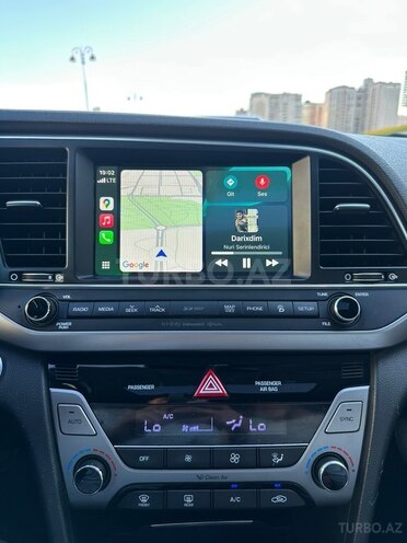 Hyundai Elantra-8