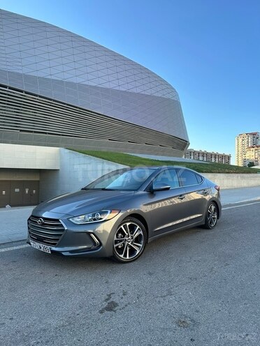 Hyundai Elantra-6