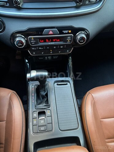 Kia Sorento-11