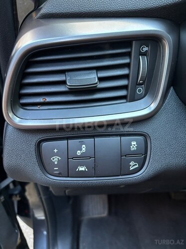 Kia Sorento-9
