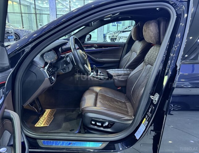 BMW 530e-11
