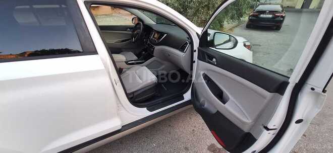 Hyundai Tucson-11