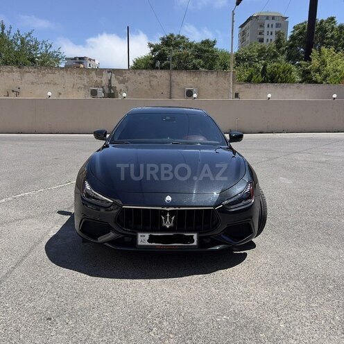 Maserati Ghibli-1