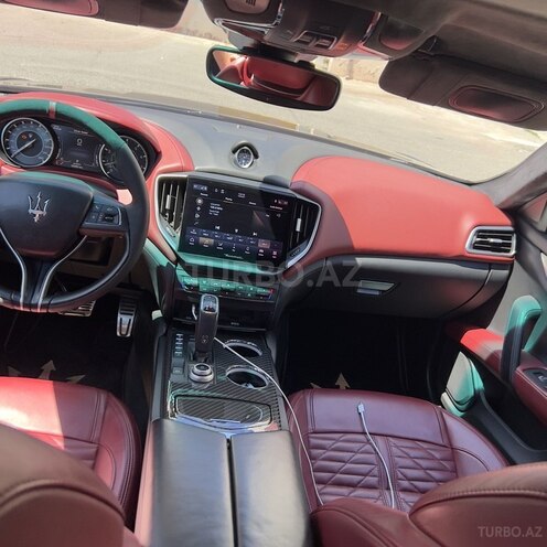 Maserati Ghibli-3