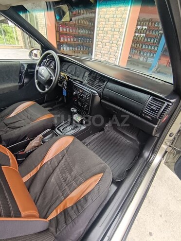Opel Vectra-3
