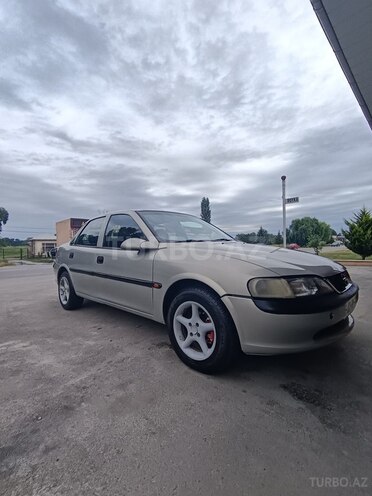 Opel Vectra-6
