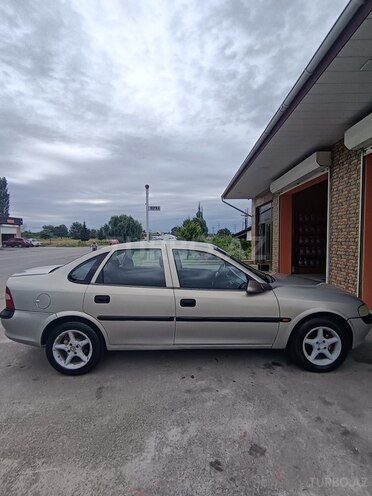 Opel Vectra-5