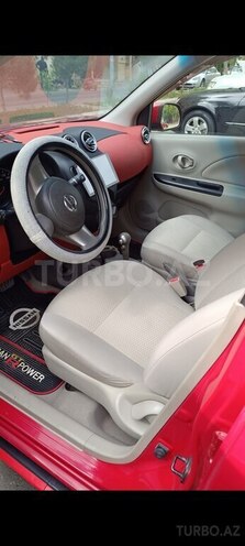 Nissan March-9