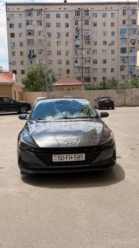Hyundai Elantra-16