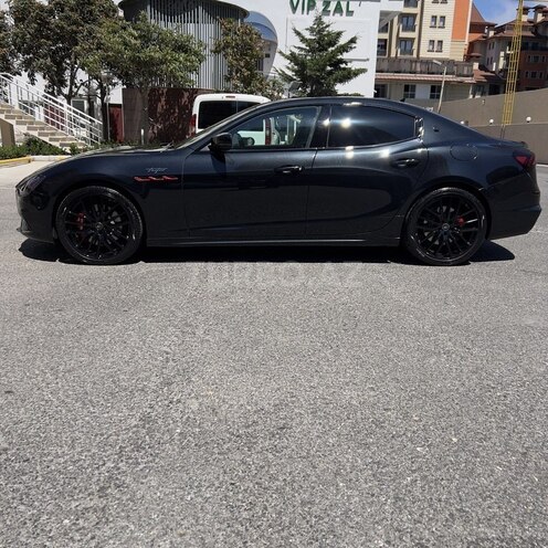 Maserati Ghibli-8