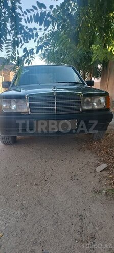 Mercedes 190-1