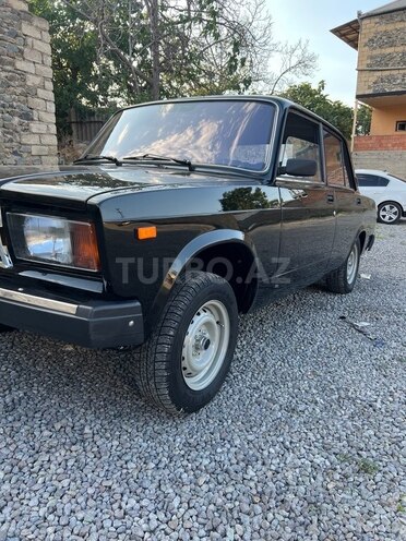 LADA (VAZ) 2107-15