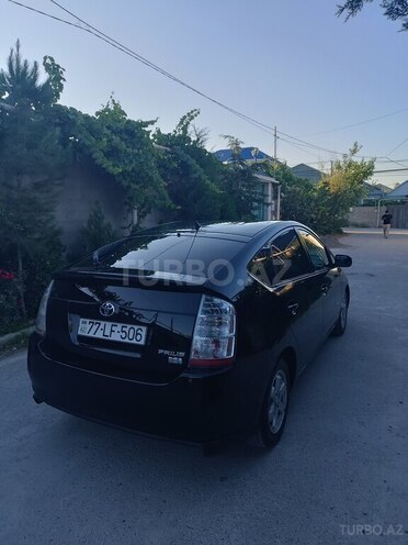 Toyota Prius-8