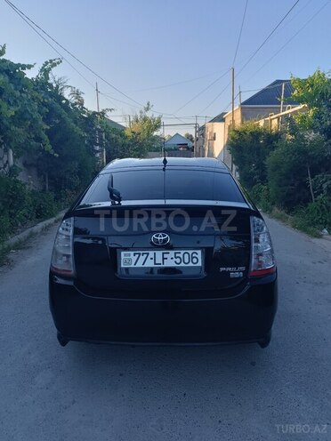 Toyota Prius-10