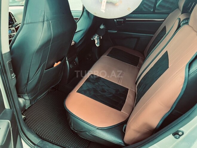 Hyundai Santa Fe-11