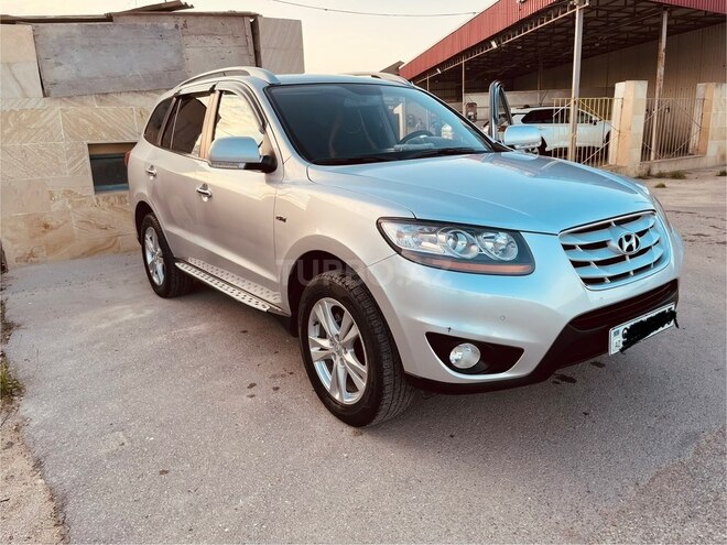 Hyundai Santa Fe-12