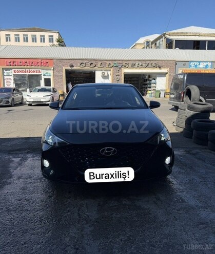 Hyundai Accent-2