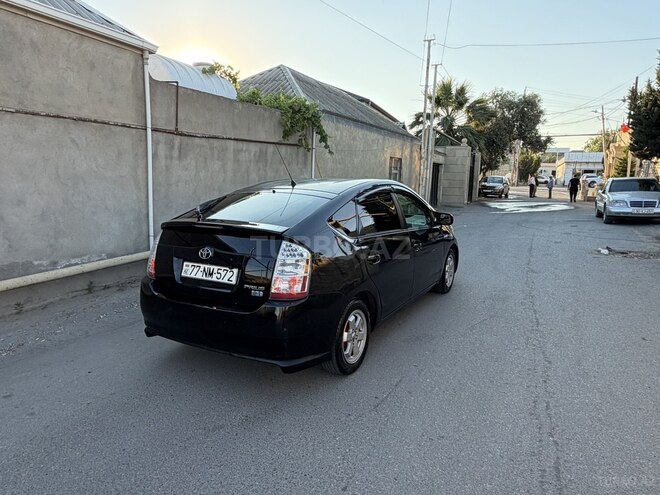 Toyota Prius-7