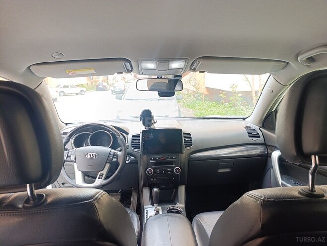Kia Sorento-7