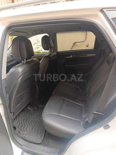 Kia Sorento-8