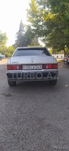 Mercedes 190-2