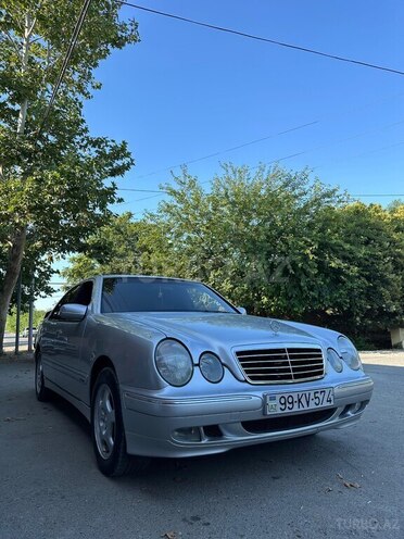 Mercedes E 240-2