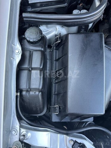Mercedes E 240-15