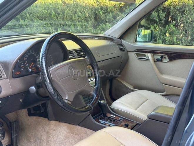 Mercedes C 230-7