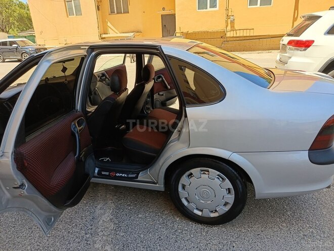 Opel Vectra-15