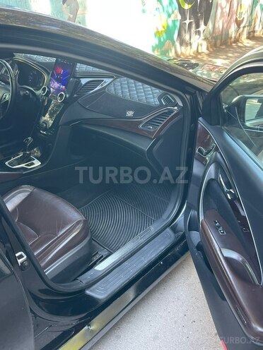 Hyundai Azera-12