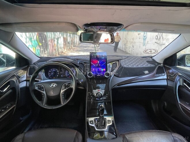 Hyundai Azera-8