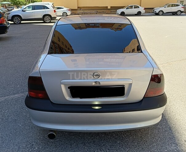 Opel Vectra-8