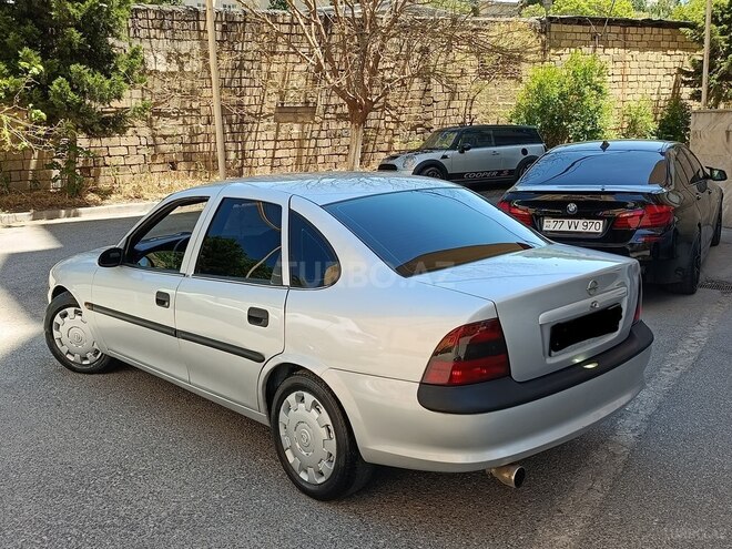 Opel Vectra-3