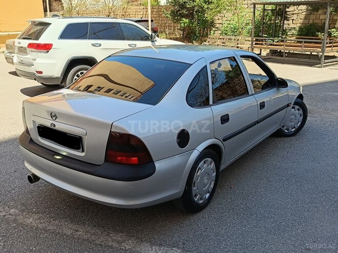 Opel Vectra-2