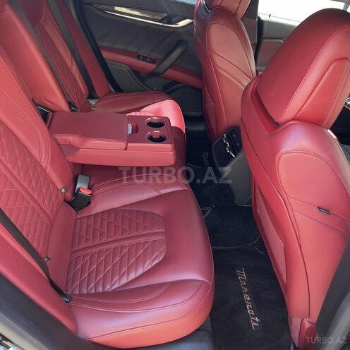 Maserati Ghibli-19