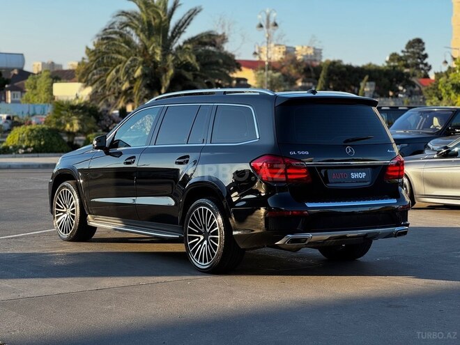 Mercedes GL 500 4MATIC-10