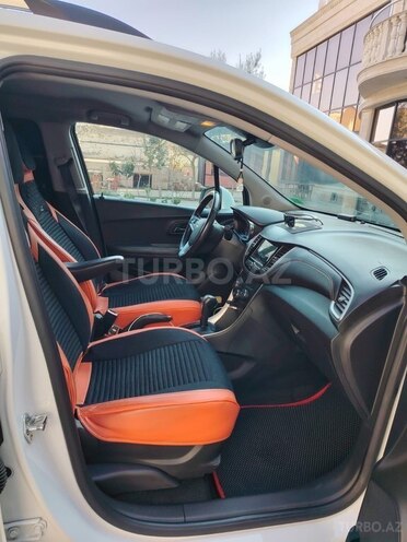 Chevrolet Trax-8