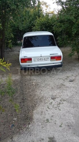LADA (VAZ) 2107-2