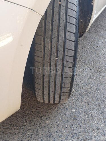 Kia Rio-4