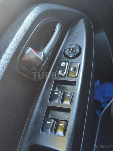 Kia Rio-8