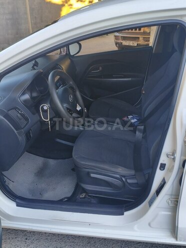 Kia Rio-6