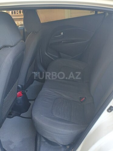 Kia Rio-11
