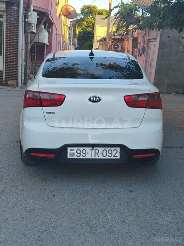 Kia Rio-12