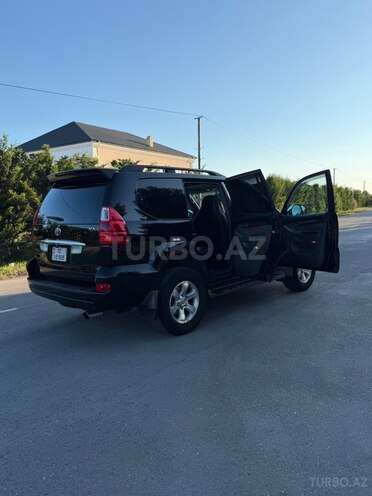 Toyota Land Cruiser Prado-8